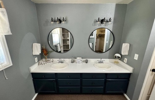 Glenwood Springs House | Mountain Escape ENTIRE HOME 5 Bedrooms, 5 Beds, 3.5 Bath Close to Aspen Snowmass