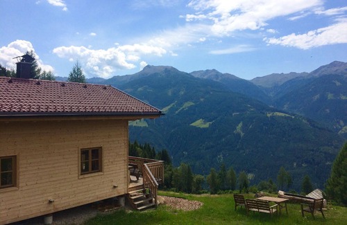 Rangersdorf House | Mountain hut with a view of the mountains