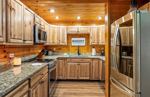 Gatlinburg Cabin | Mountain Majesty By Ghosal Luxury Lodging