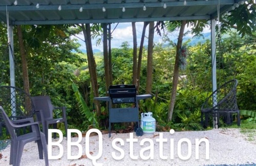 Ciales House | Mountain of Glory retreat4 Cozy room with Mountain View fit 10