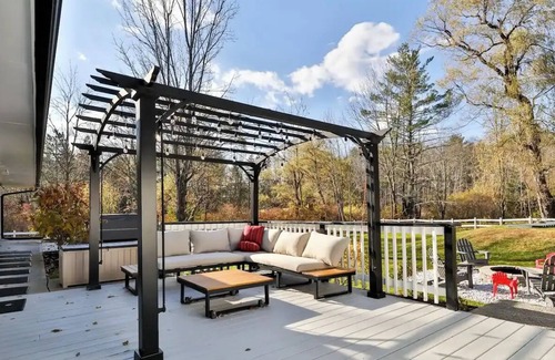 Jewett House | Mountain Serenity - brand new hot tub - fire pit
