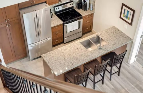 Harrison Hot Springs Apartment | Mountain View Penthouse 7BR Combo