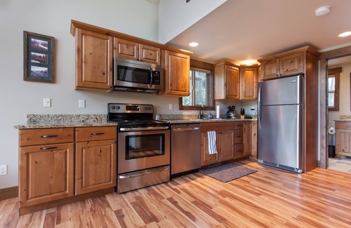 West Glacier Ski Chalet | Mountain view 3 bedroom chalet, just 5 minutes to Glacier National Park entrance