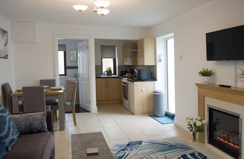 Bryngwran Apartment | Mountain View Holiday Let