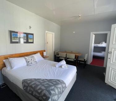 Queenstown Hotel | Mountain View Motel