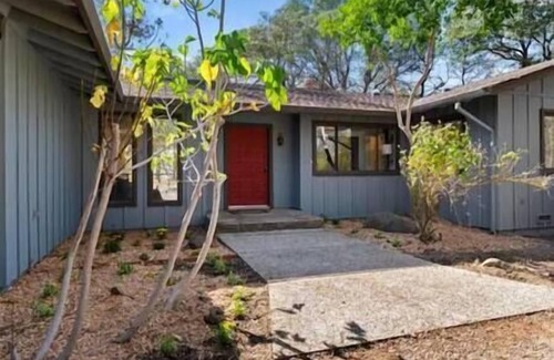 Rough and Ready House | Mountain View Retreat: Your Perfect Getaway