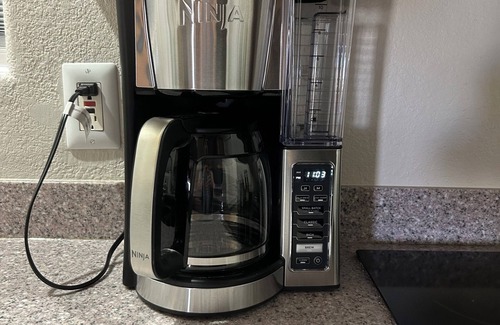 Mesquite House | Mountain View Retreat 4 Bdrm 3 Bath 2 Master Suites New Heated Pool & Spa