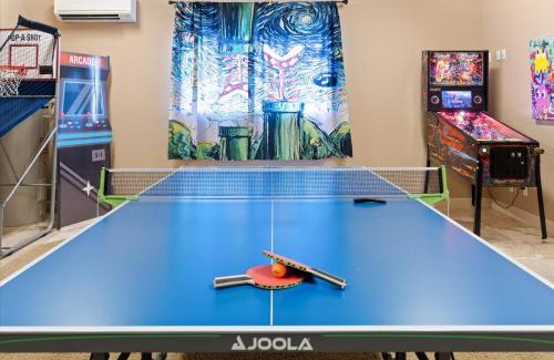 Pinnacle Peak House | Mountain Views - Pool - Games - YogaDeck