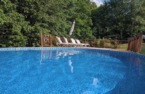 Dedham Apartment | Mountains Edge Suite -Scenic Bald Mtn.- Your MAINE Adventure Begins Here!