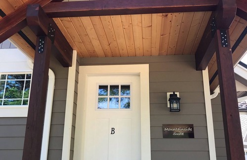 Leavenworth House | Mountainside Guest Suite in Leavenworth