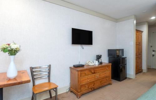 Telluride Hotel | Mountainside Inn 218 by Alpine Lodging Telluride