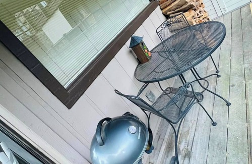 Sevierville Condo | Moutain Top Condo close to Pigeon Forge Gatlinburg & National Park. Pet Friendly