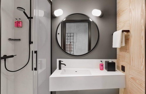 Kaunas Hotel | Moxy Kaunas Center