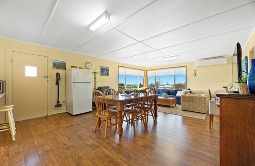 Tuross Head House | Moz N' Doz Cottage