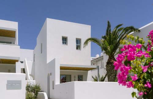 Naousa Hotel | Mr & Mrs White Paros Suites & More