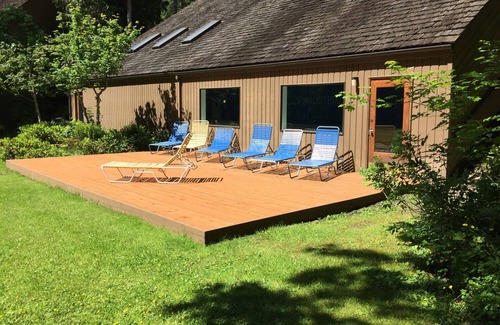 Glacier Apartment | Mt. Baker Lodging Condo 28 - Sleeps 4!