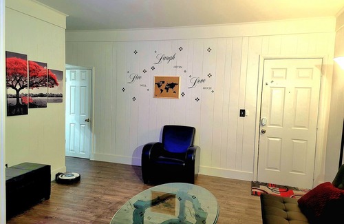 Lansing Apartment | Mthly Stay Discounts & Pet Friendly Downtown Lansing Sparrow Hospital