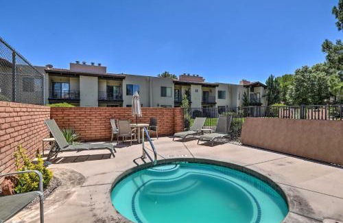 Oak Creek Apartment | Mtn-View Condo with Hot Tub Access in Sedona!