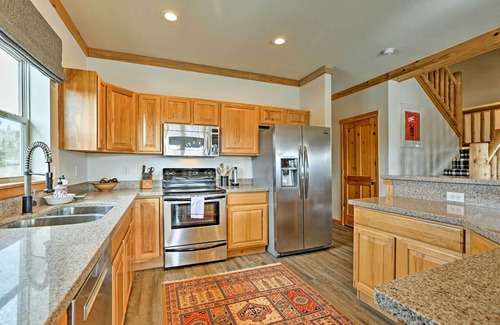 Winter Park Highlands House | Mtn-View Retreat w/Hot Tub in Granby!