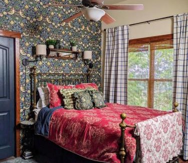 Tecumseh House | Muleshoe Cottage