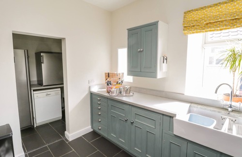 Hinderwell Cottage | MULGRAVE HOUSE, pet friendly, character holiday cottage in Staithes