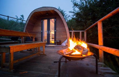 Hulland Ward House | Mulino Pods Exclusive Hire