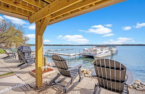 Mayfield House | Multi-unit with lake access