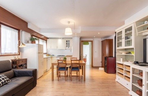 Mundaka Condo | MUNDAKA HOME E-BI 260, With Good Access, Kitchen/Lounge/2Hab. WIFI, PARKING.