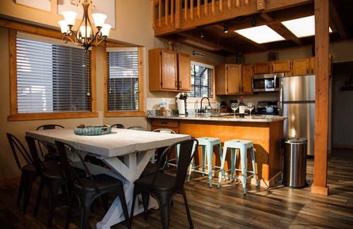 Munds Park Ski Chalet | Munds Park Mountain Retreat Chalet/Cabin