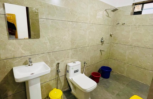 Murudeshwara Hotel | Murdeshwar Comforts