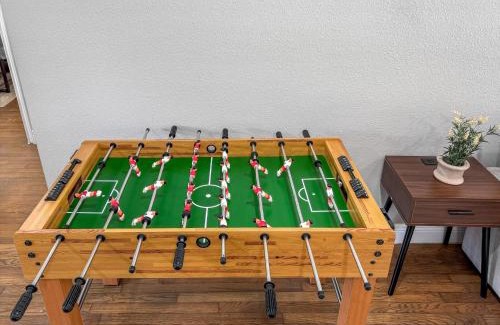 MacGregor Apartment | Museums Cozy Med Center Apt Bbq Fire Pit Games