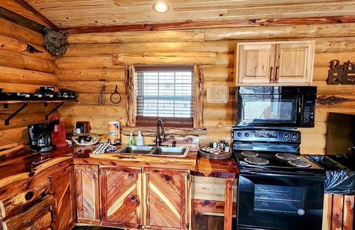 Mid America Cabin | Music Mountain Retreat Cabin C