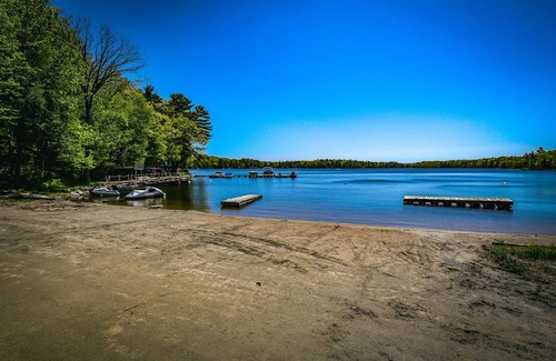 Torrance RV Rental | Muskoka Glamping Structure 9