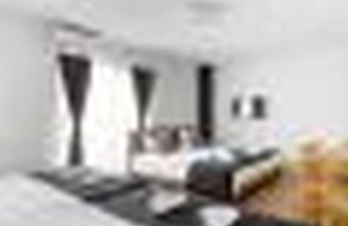 Shinsekai Apartment | Mutsumi Shinimamiya 501 むつみ庵新今宮 501