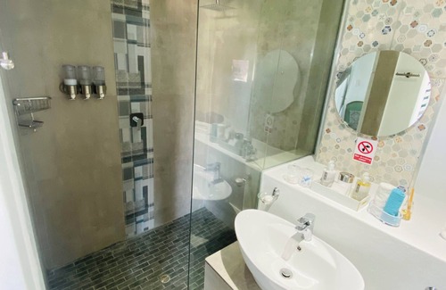 Saint Francis Bay Bed & Breakfast | My-Konos Luxury Beach Accomodation