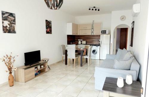 Paphos Apartment | MyCyprusStay - Jo's Cosy 1 Bedroom Apartment