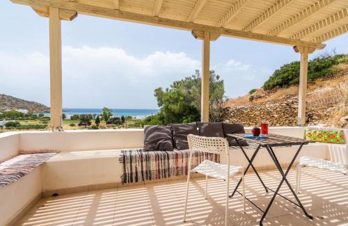 Ios House | Mylopotas Apartments with Sea View