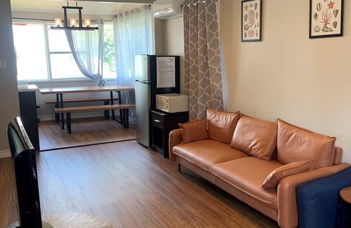 Lindsay Cottage | Myriad Fins Cottage and Marina