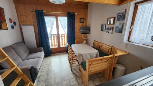 Chatel Apartment | Myrtilles MR24 TELECABINE & NATURE 6 pers