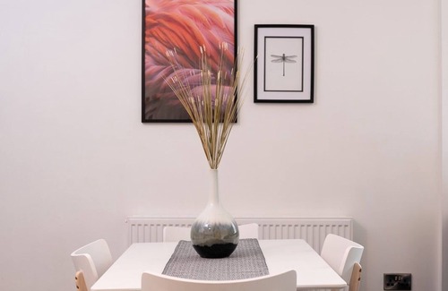 Hull Apartment | Myuksuites