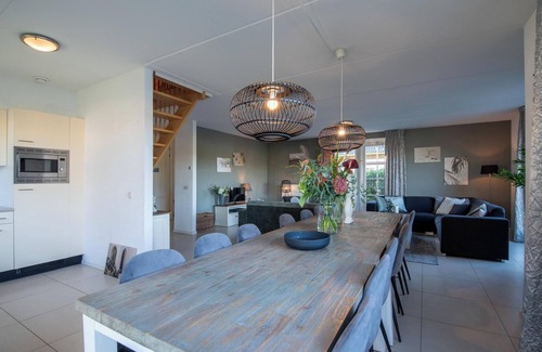 Susteren House | n/a