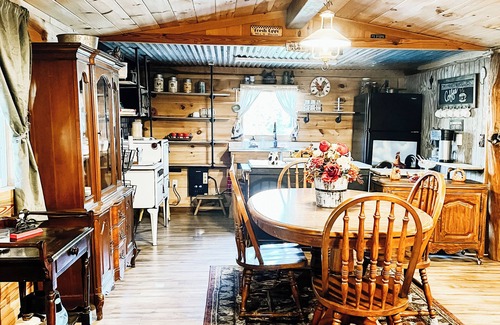 Norristown Cabin | Nana + Papa's Place: Rustic Pondside Cabin