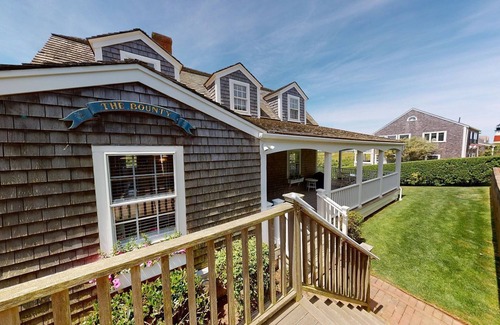 Siasconset House | Nantucket Classic! 5 Bed/4 Bath Sconset Beach-Golf-Lighthouse