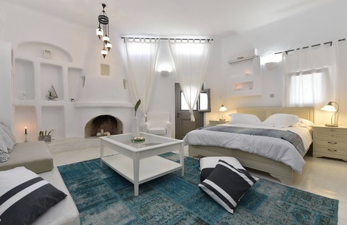 Paros Hotel | Naoussa Hills Boutique Resort - Adults Only