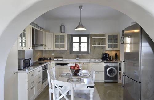Paros Hotel | Naoussa Hills Boutique Resort - Adults Only