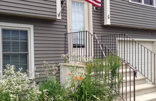 Narragansett House | Narragansett Beauty 1/2 Mile To Scarborough Beach