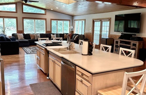 Narrowsburg House | Narrowsburg Lake House Estate