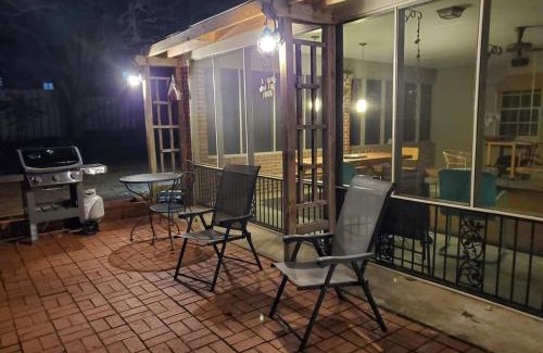 Hillwood House | Nashville Elegance Enjoy Southern Comfort in Style