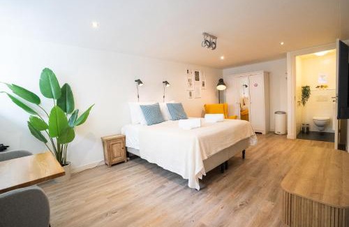 Da Costabuurt House | Nassau Canal Suites - in the heart of the city