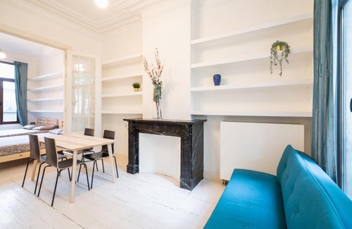 Sint-Andries Apartment | National Street Residence